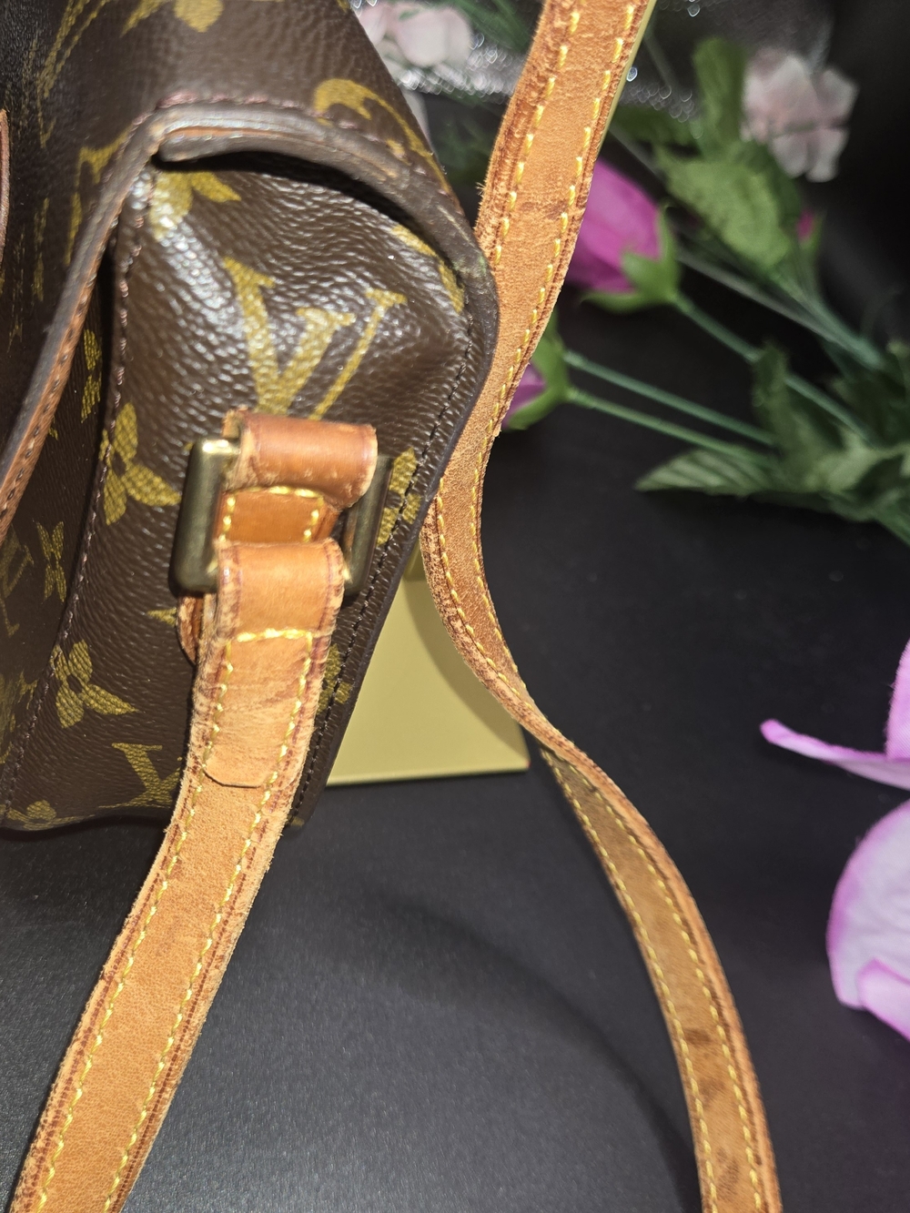 Authentic Louis Vuitton Saint Cloud PM Monogram Crossbody Bag | Vintage Made in - Picture 5 of 10